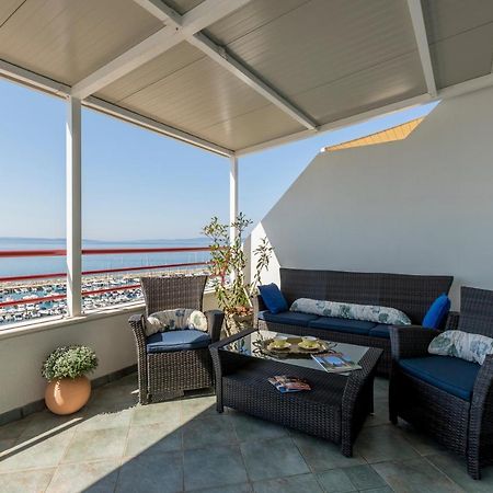 Appartamento Seaside Penthouse With Hot Tub Sky Living Spalato Esterno foto