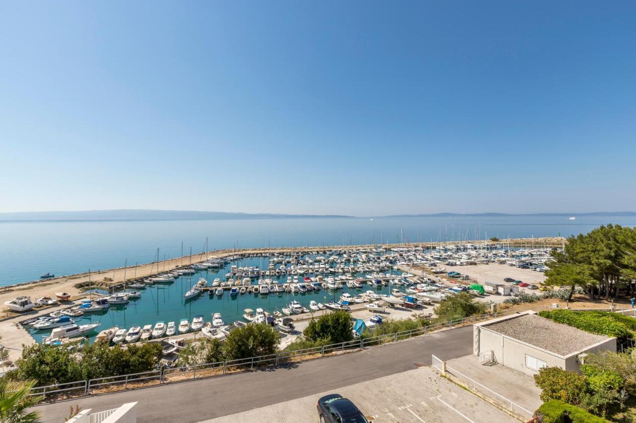 Appartamento Seaside Penthouse With Hot Tub Sky Living Spalato Esterno foto