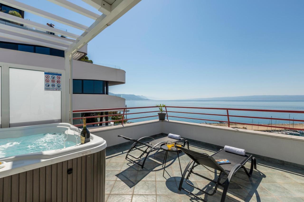 Appartamento Seaside Penthouse With Hot Tub Sky Living Spalato Esterno foto
