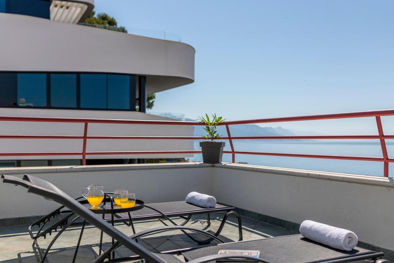 Appartamento Seaside Penthouse With Hot Tub Sky Living Spalato Esterno foto